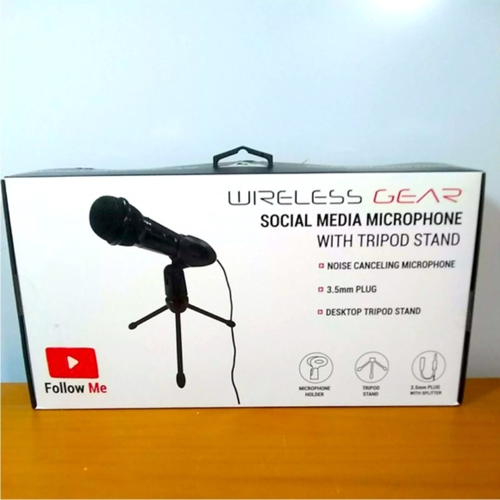 Wireless Gear G0609 Social Media Microphone And Stand, NWT, IN BOX!